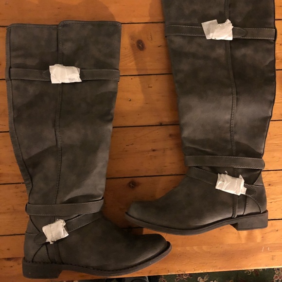 Tall Riding Boots - Picture 2 of 5
